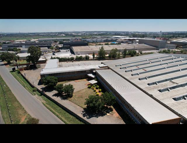32,965M² WAREHOUSE TO LET IN ROODEKOP